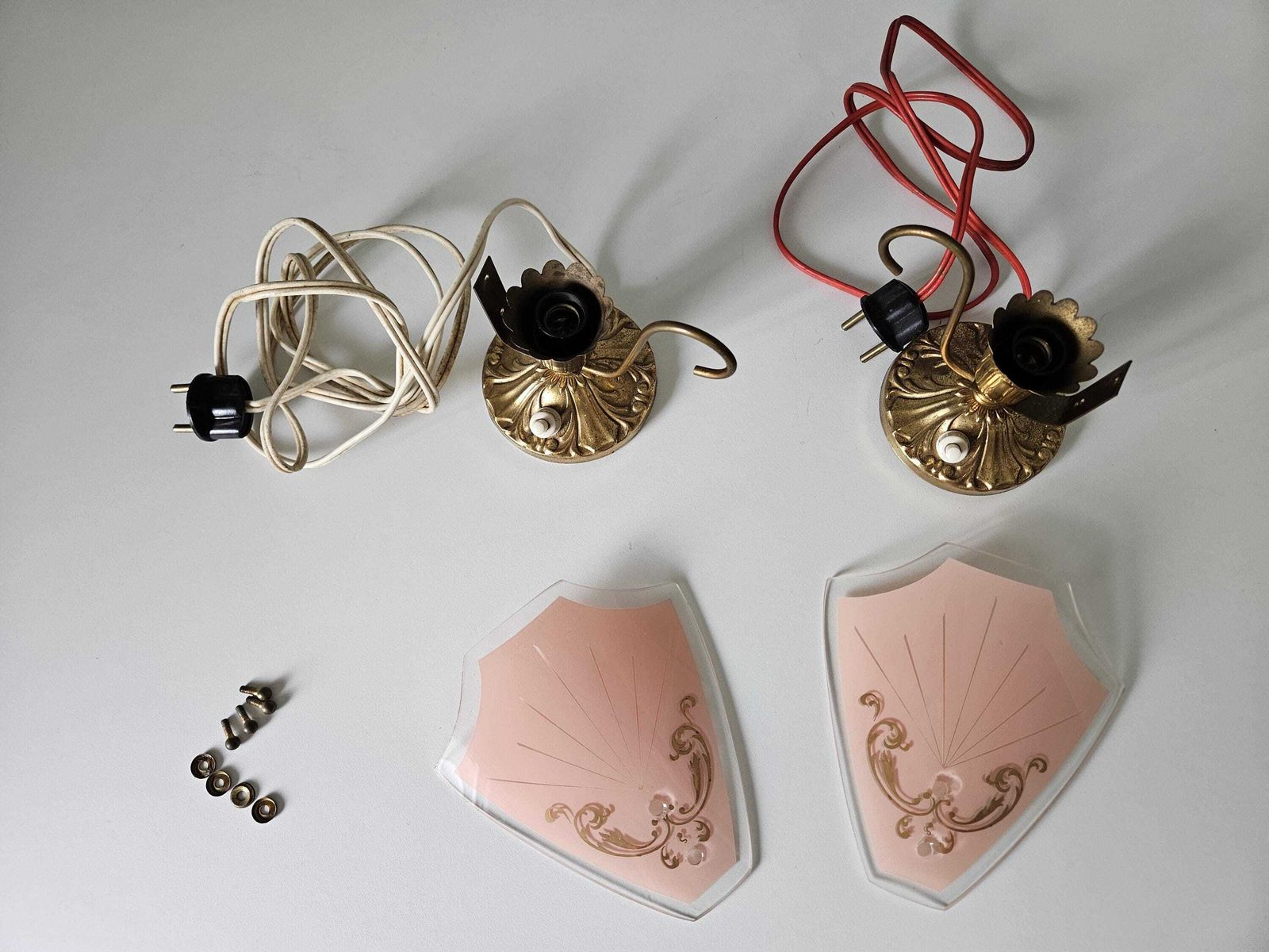 photo vintage Pair Of Vintage Art Deco Table Lamps | Pink Glass & Brass Base | 1950s Bedside Lights