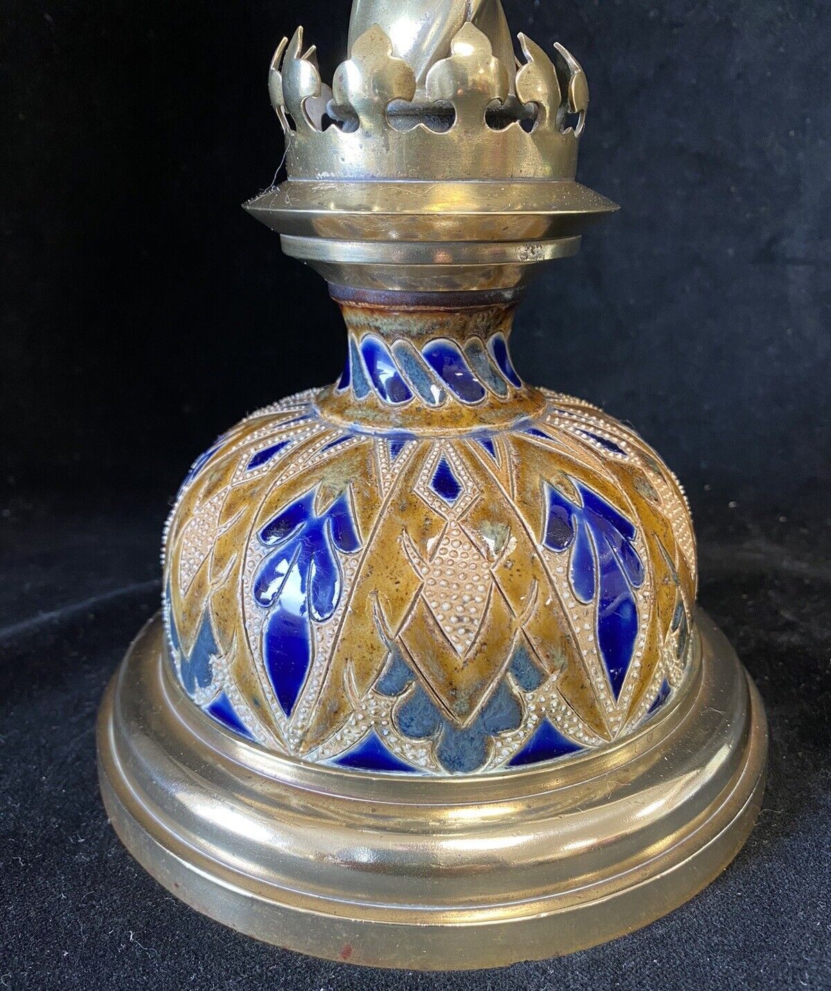 Beautiful Doulton Lambeth Stoneware Oil Lamp By J Hinks & Son photo for sale