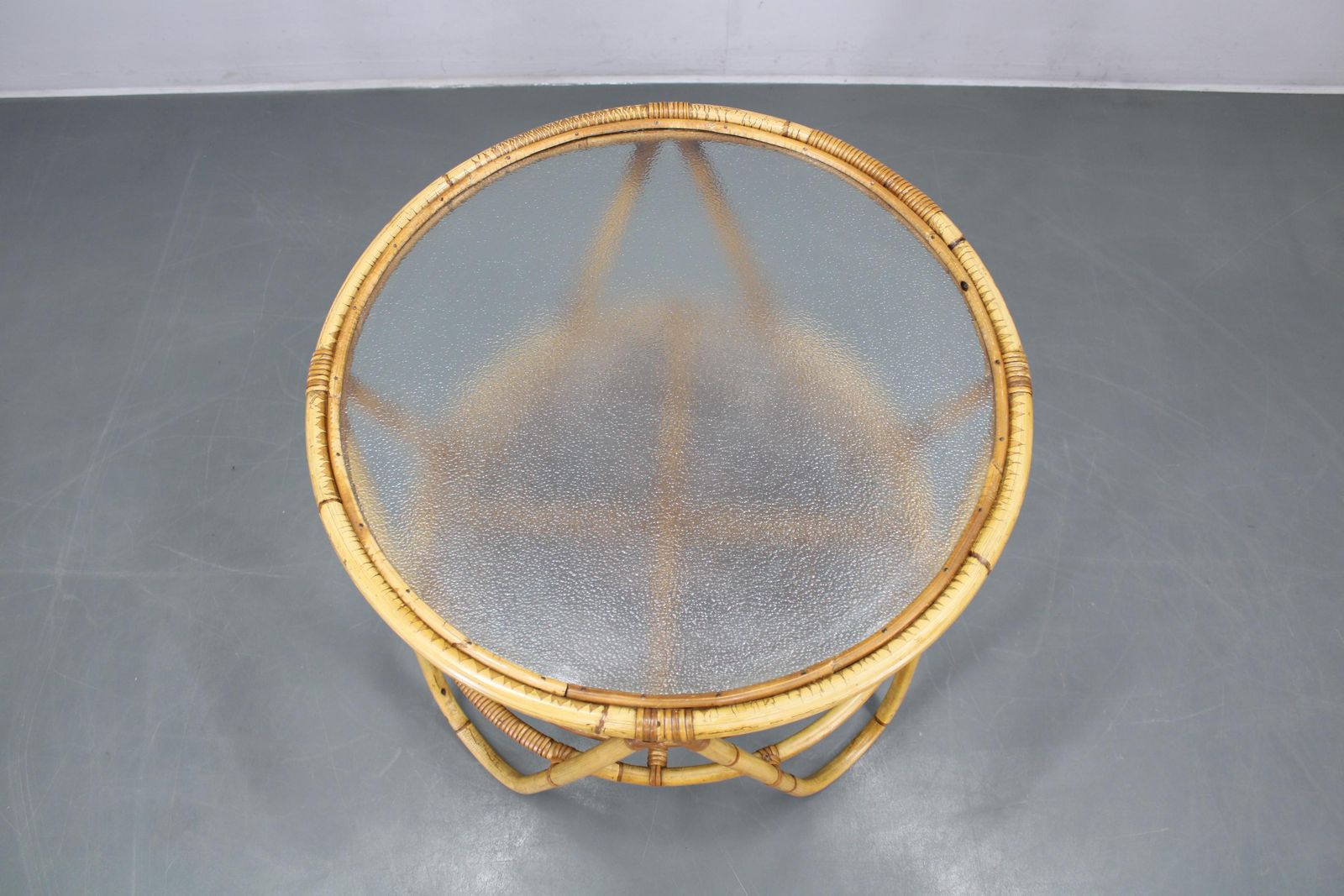1960s Italian Rattan Coffee Table With Glass Top, Mid Century Round Design photo 365.0