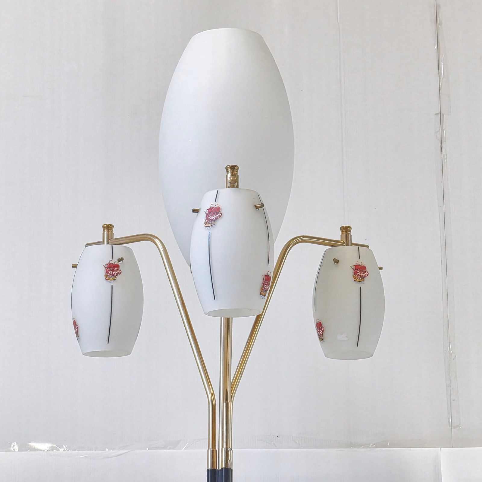 1248.0 Vintage Vloerlamp Van House Arlus, Metaal Met Messing En Opaline Glas, Jaren 1950 – Rockabilly photo
