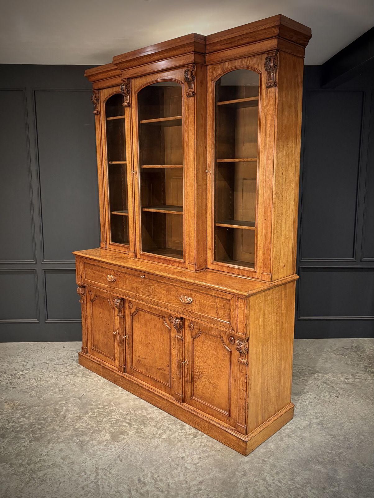 6250.0 Early Victorian Breakfront Oak Bookcase photo