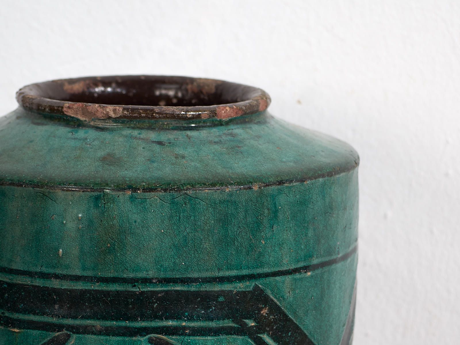 Antique Vase With Vegetal Details (C.1820) photo furniture