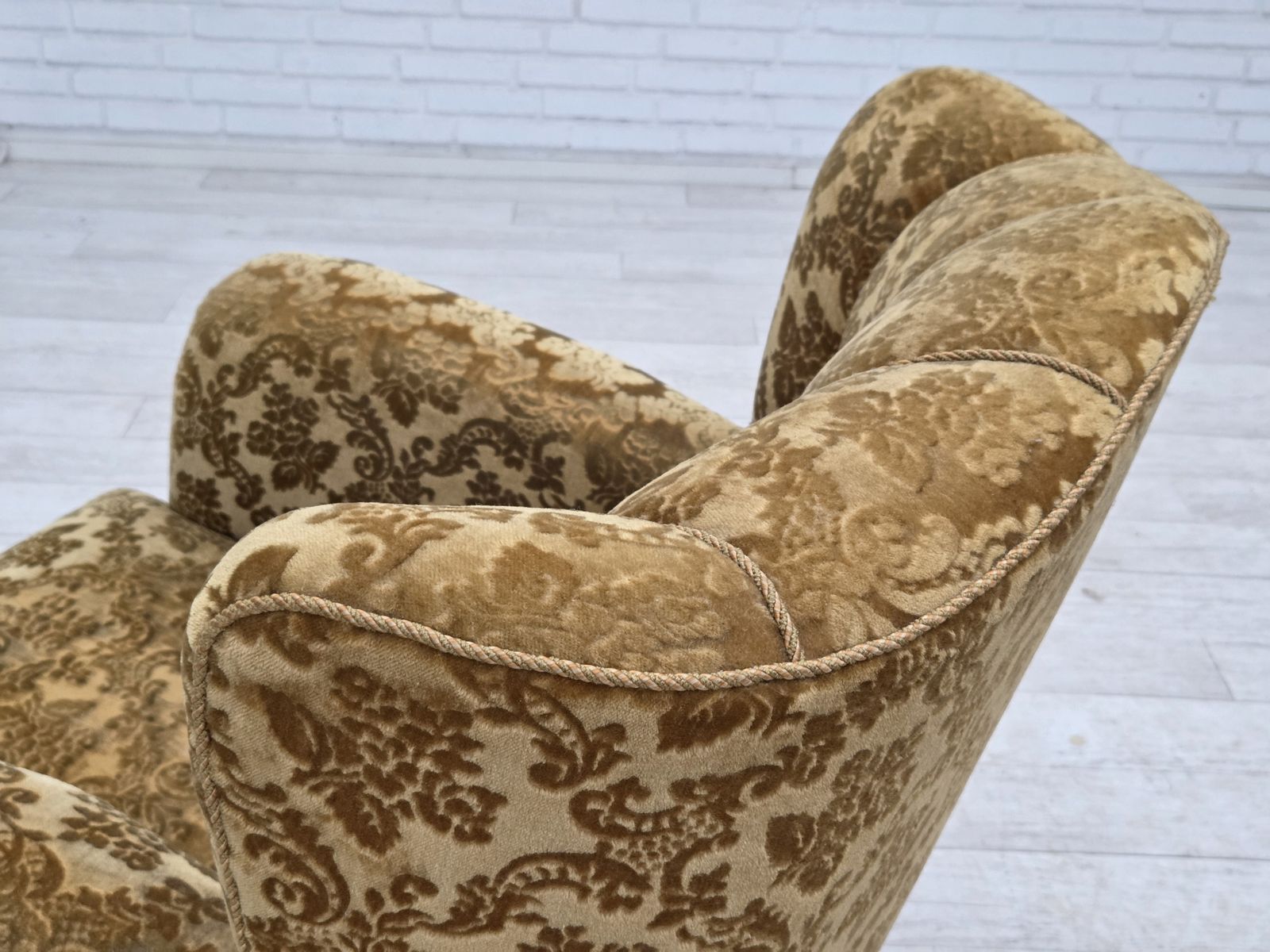 photo furniture 1950s, Danish Relax Armchair, Furniture Velour, Carved Oak Wood.