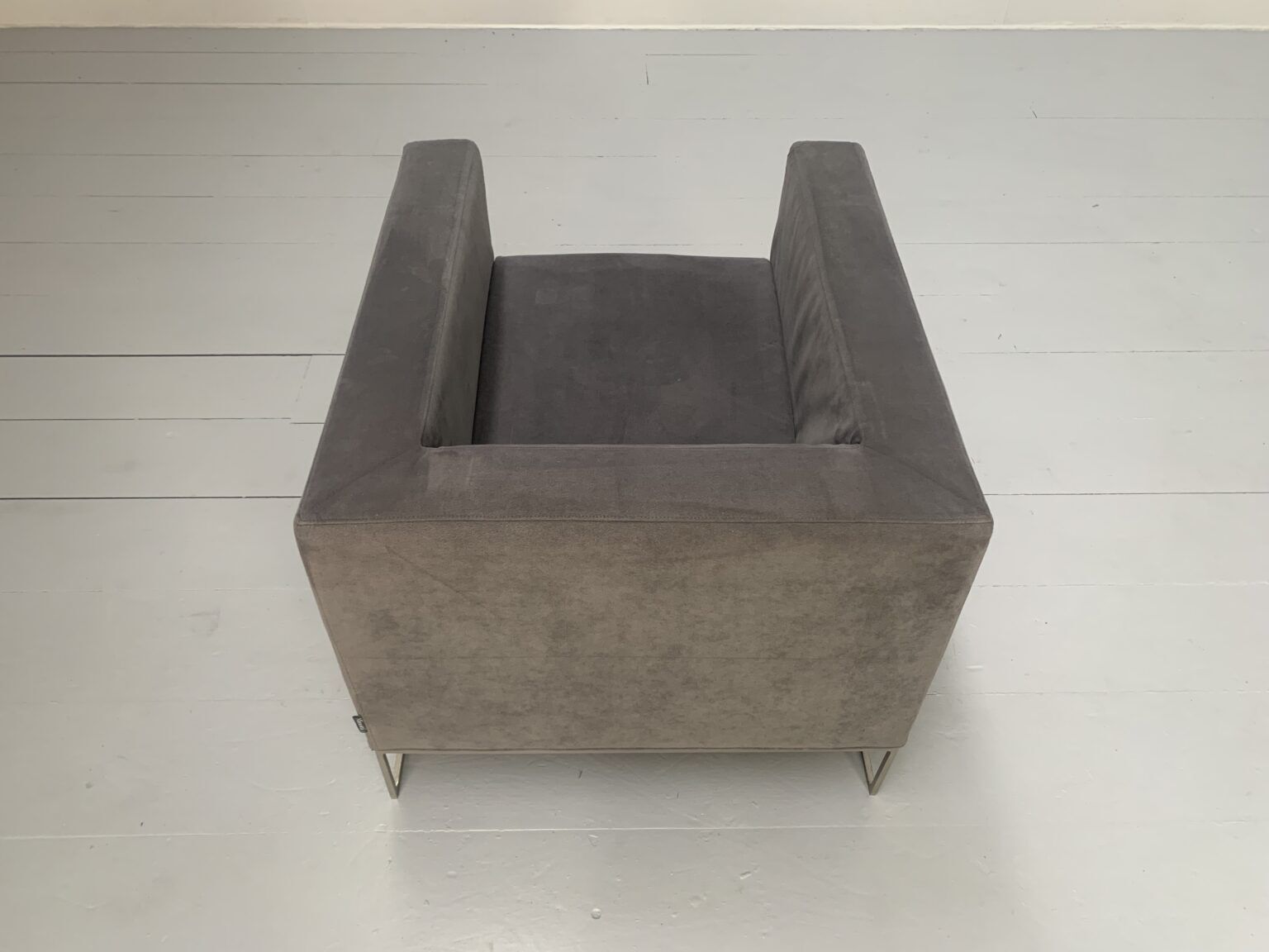 Minotti “Klee” Armchair – In Grey Alcantara photo buy