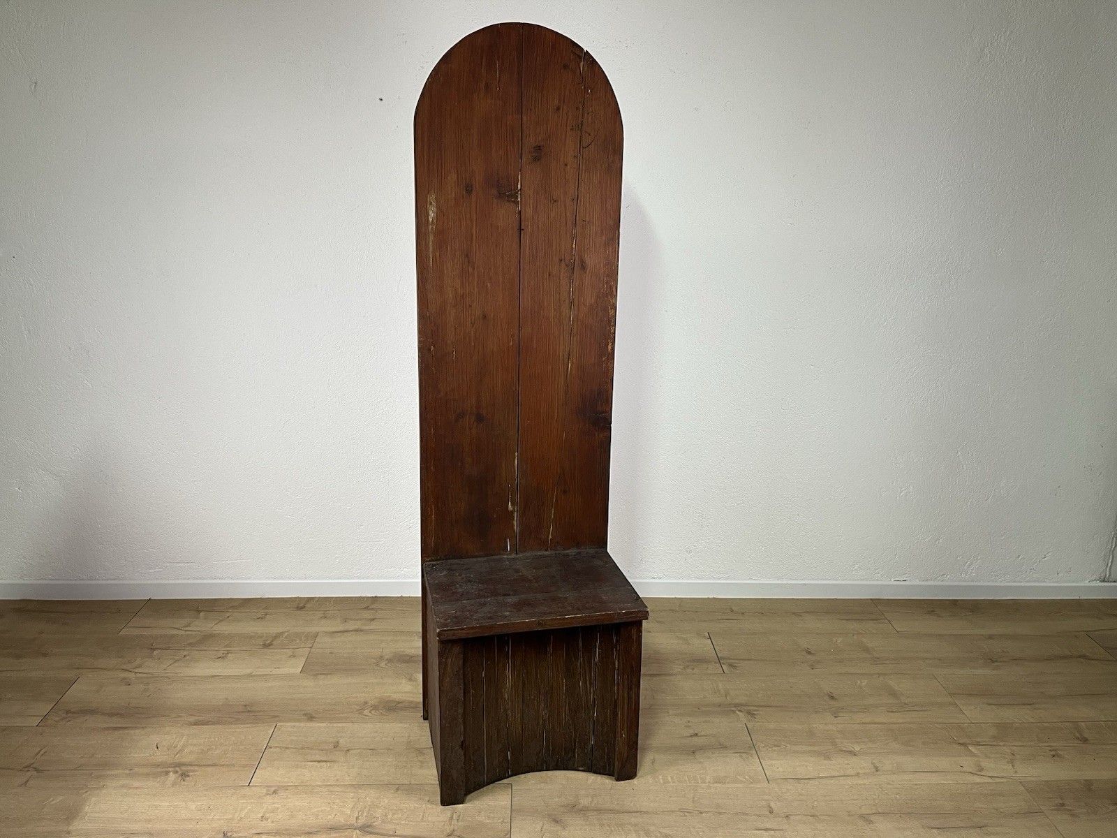 70’s Vintage Design Wooden Throne Armchair