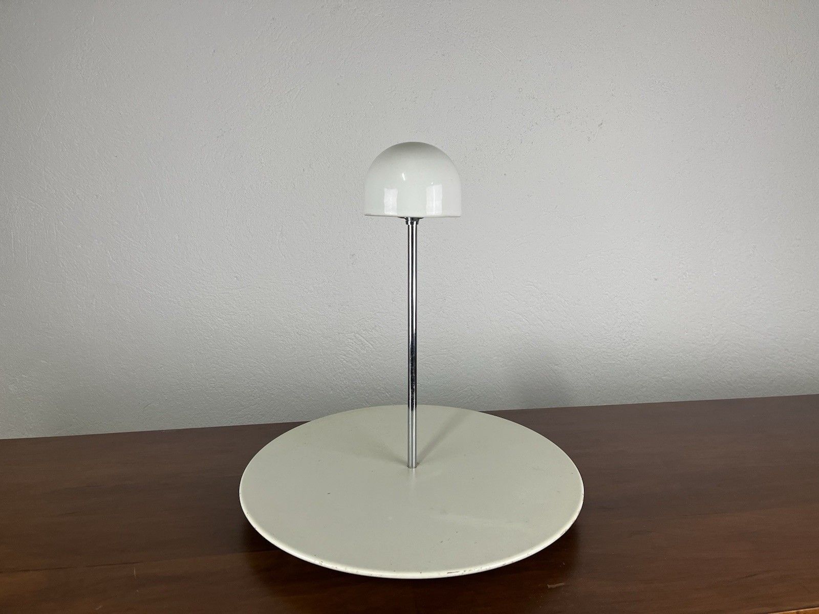 Nemea Vico Magistretti Artemide Metal Table Lamp 70’s Vintage Design photo vinterior