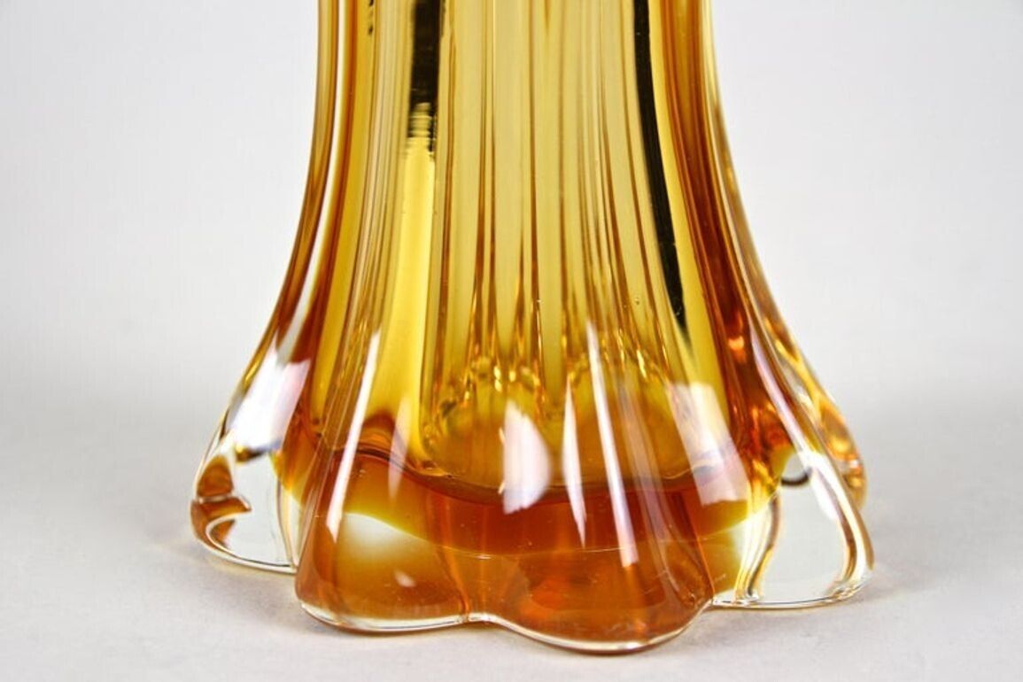 photo furniture 20th Century Red/ Amber Murano Sommerso Glass Vase   Mid Century, It Ca. 1960