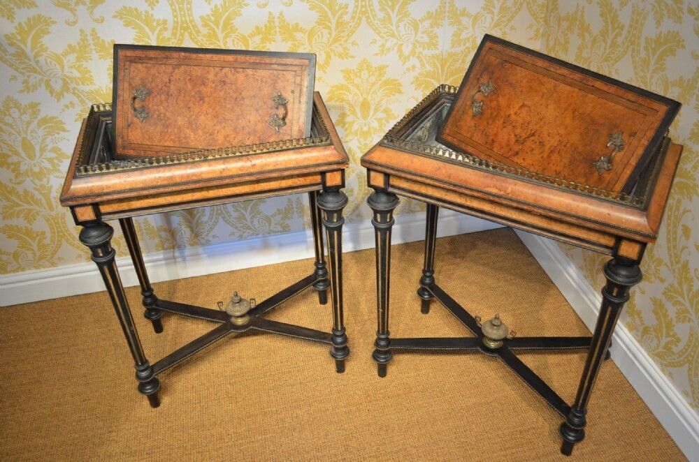 Beautiful Pair Of 19th Century Walnut And Ebonised Jardinieres. photo vinterior
