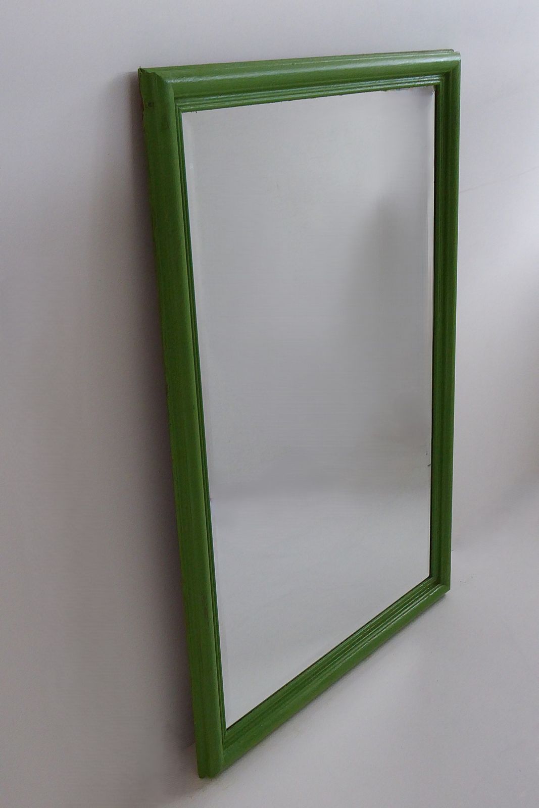 photo furniture Antique Wall Mount Beveled Mirror With Painted Oak Frame