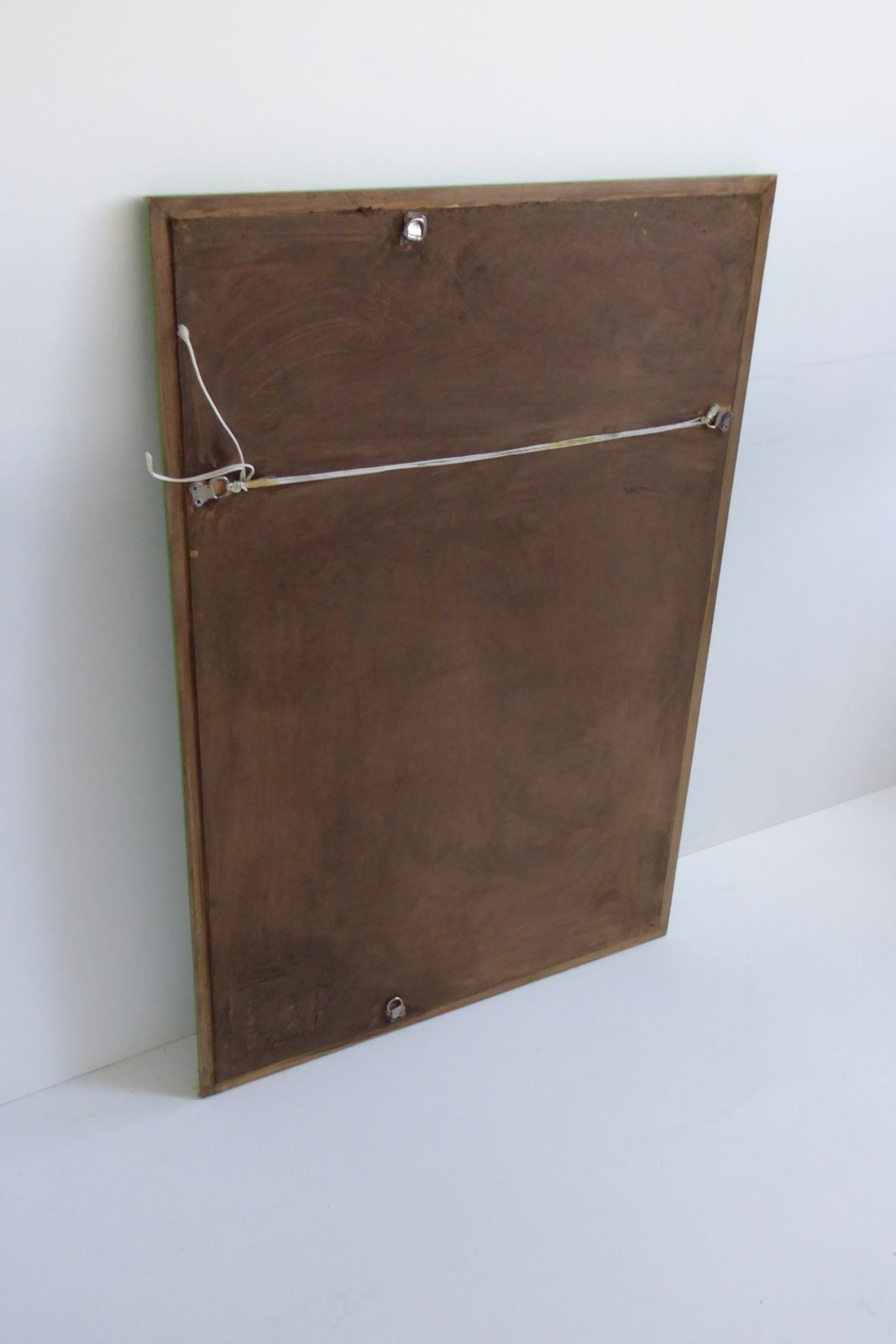 photo vintage Antique Wall Mount Beveled Mirror With Painted Oak Frame