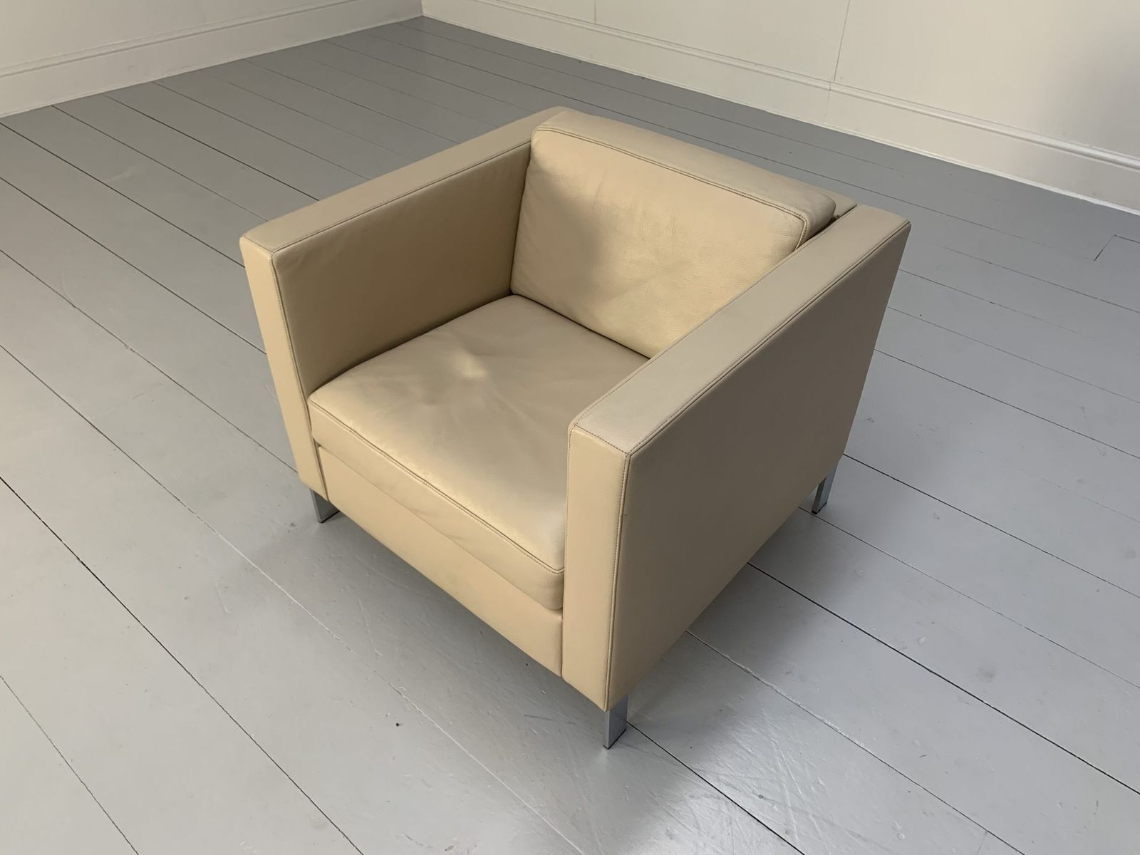 Walter Knoll “Foster 500.10” Armchair – In Ivory Leather photo for sale