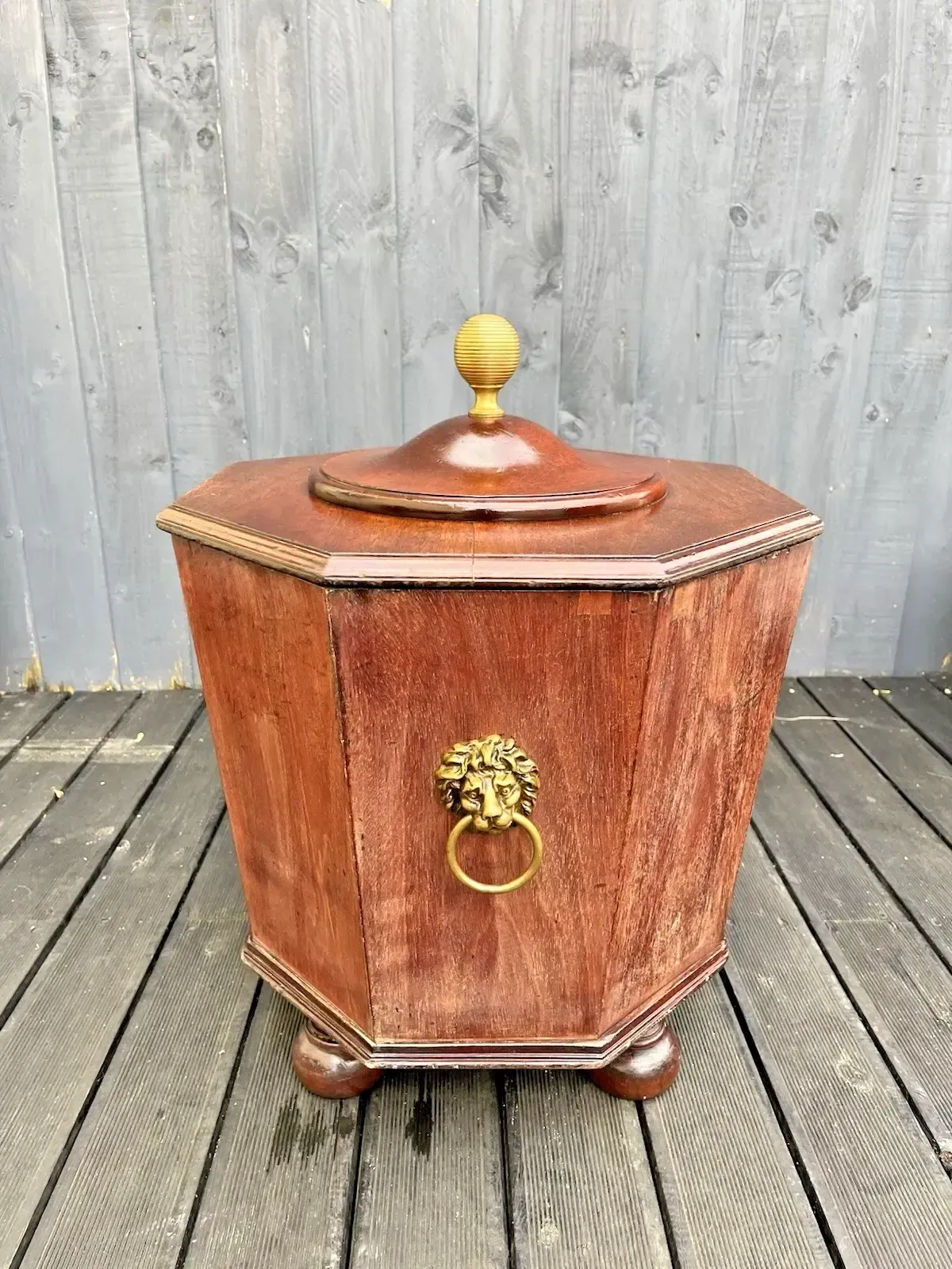19th C Country House Octagonal Cellarette Wine Cooler 4 Brass Lion Head Handles photo 650.0
