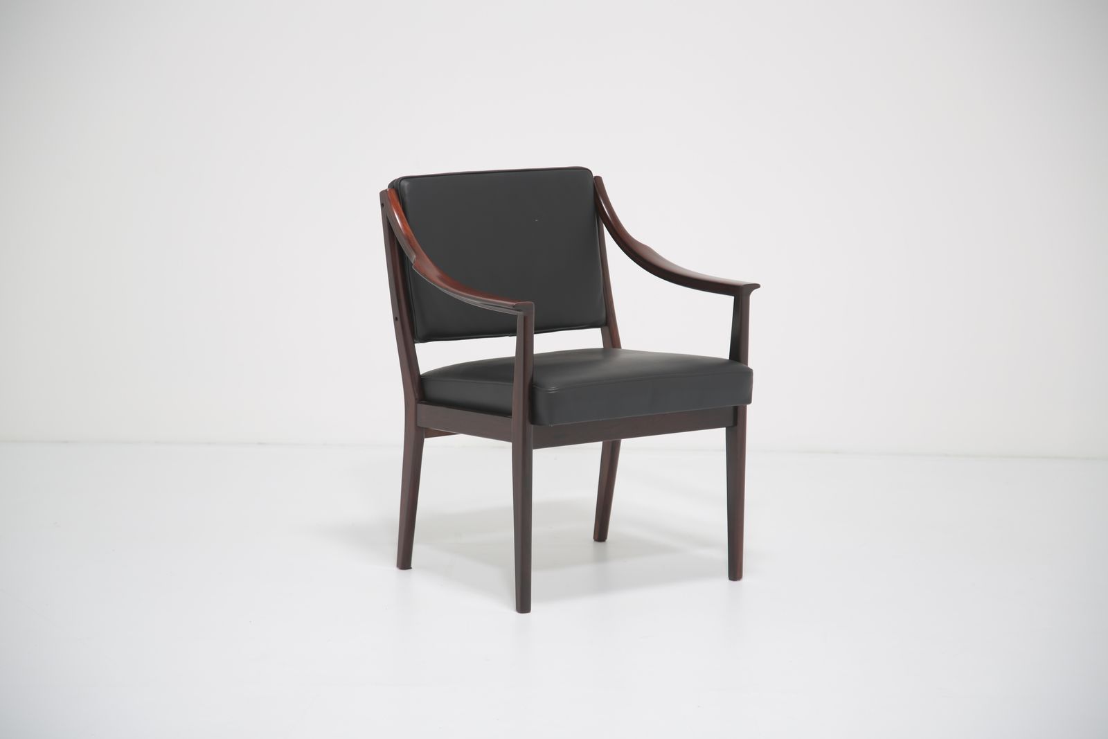 Vintage Palissander En Zwart Lederen Fauteuil Van Karl Erik Ekselius Voor Joc Vetlanda, Jaren 1960