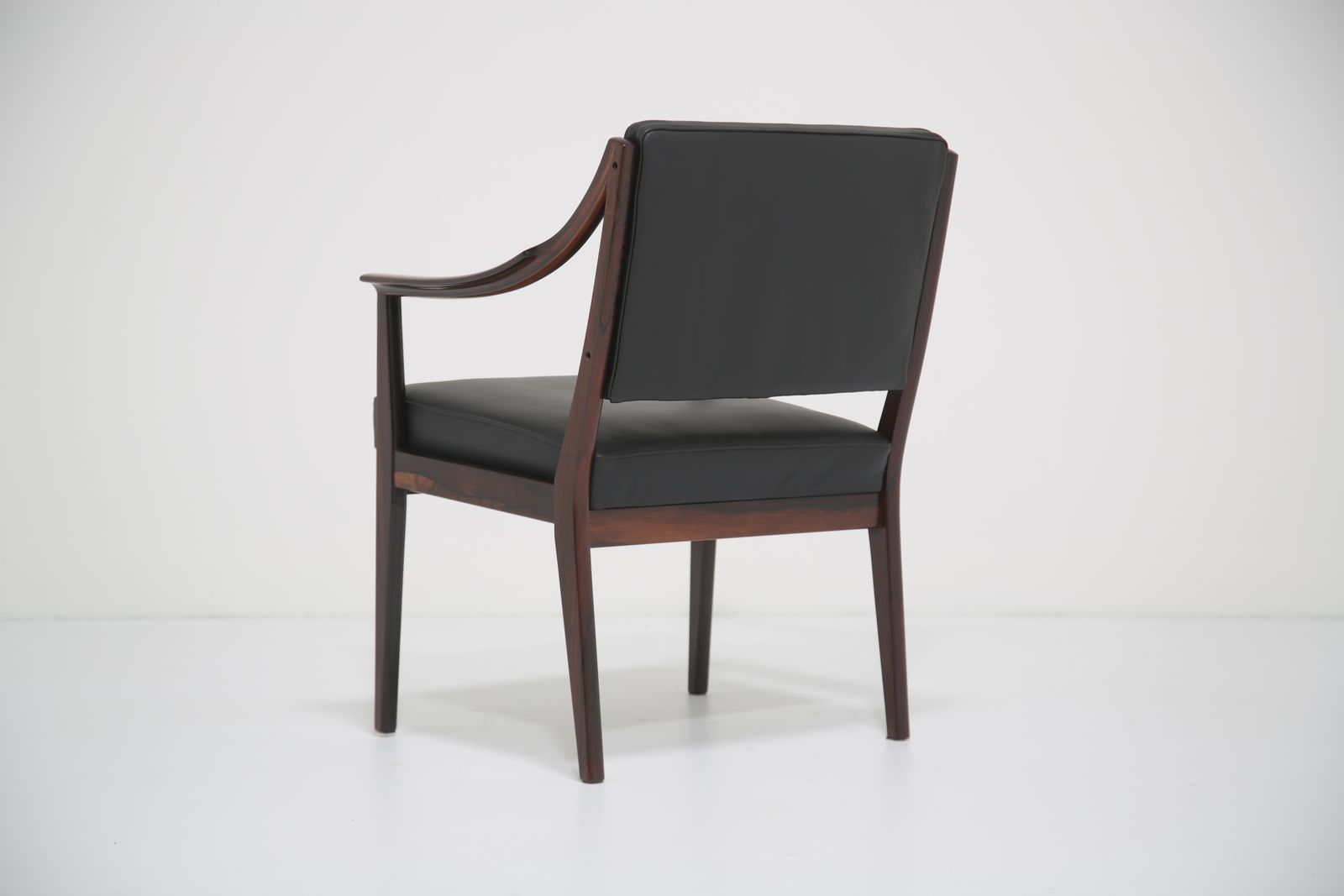 1150.0 Vintage Palissander En Zwart Lederen Fauteuil Van Karl Erik Ekselius Voor Joc Vetlanda, Jaren 1960 photo
