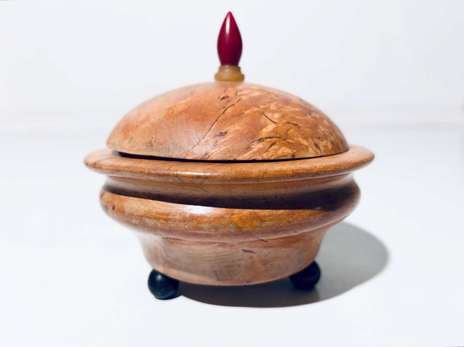 photo furniture Art Deco Wooden Jewelery Box Round Bowl With Lid / 1920s Design Decor