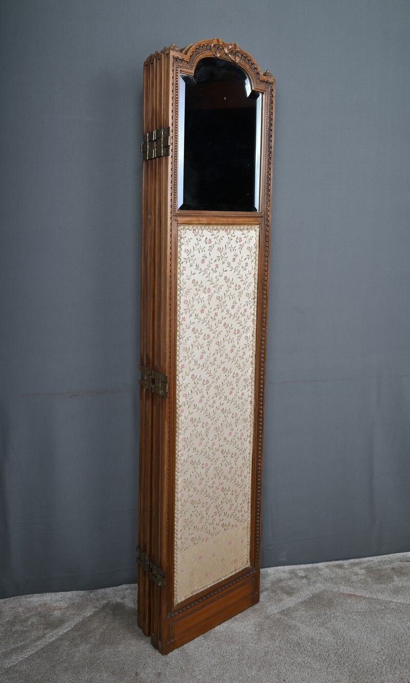 photo buy Walnut Screen, Louis XVI Style – Early 20th Century