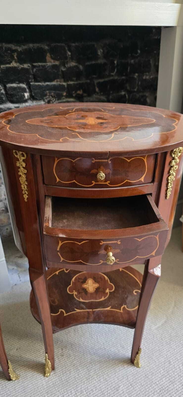 A Pair Of Louis XV Style Gilt Metal Mounted Inlaid Bedside Tables 20th Century photo vinterior