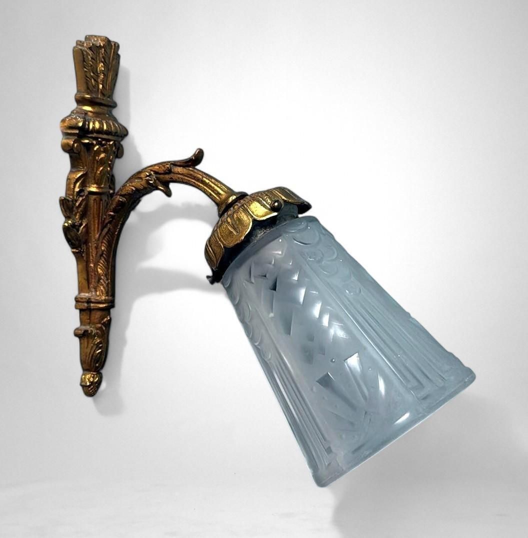 Art Nouveau Art Deco Pair Of Gilt Bronze And Cut Glass Wall Sconces photo vinterior