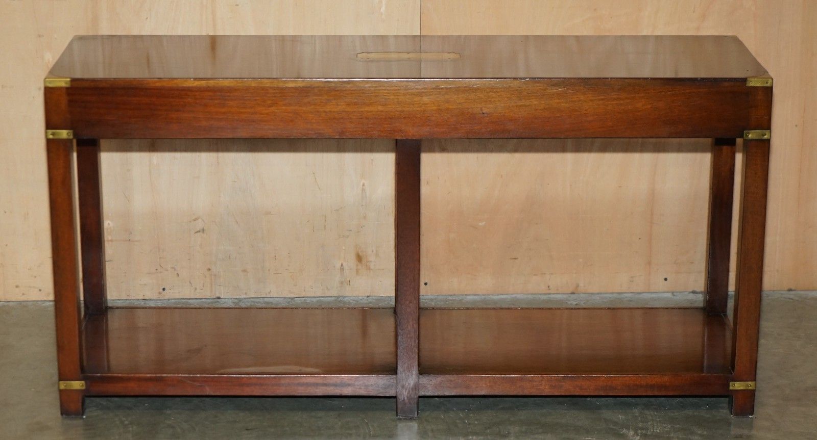 photo vinterior Stunning Harrods London Kennedy Twin Drawer Military Campaign Console Table