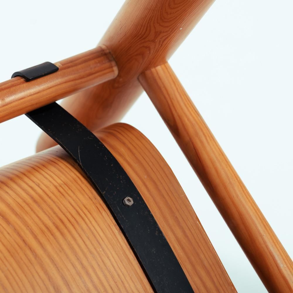 Furniture Knud Friis & Elmar Moltke Nielsen (Friis & Moltke) Pine Brutalist Chairs Getama photo