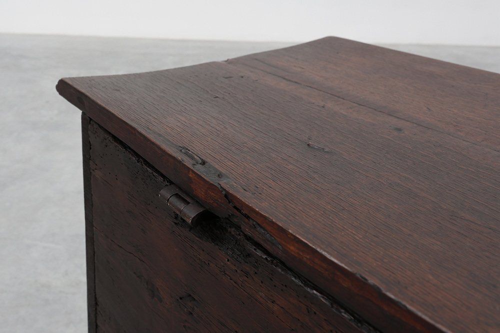 photo vintage 16th Century Gothic Carved Oak Chest, France