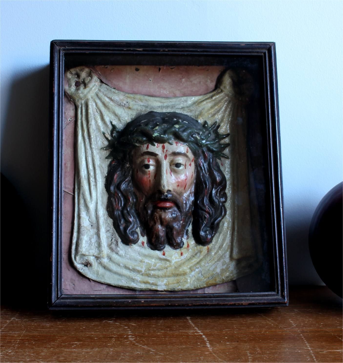 Antique Jesus Christ Veil Of Veronica. Papier Mache Display Case. 1800s.