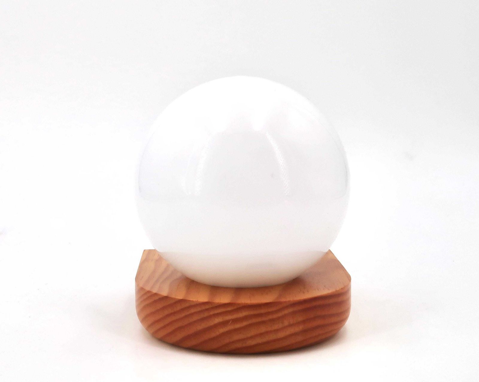 Franse Wandlamp, Voetstuk Van Grenenhout En Witte Glazen Bol, Jaren 1980 / Verlichting, Badkamer, Entree, Les Arcs Charlotte Perriand, Woondecoratie photo furniture