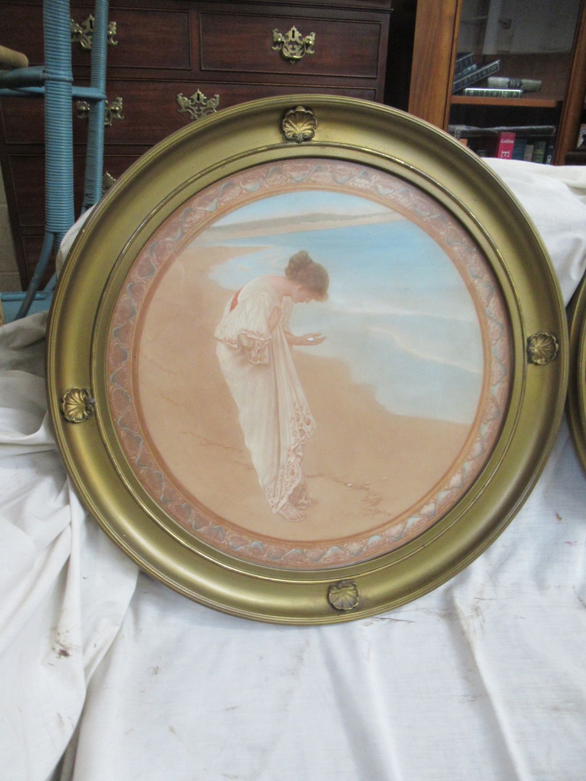 A Pair  Of 1920s Round Gilt Frame  Decorative    Wall Pictures photo furniture