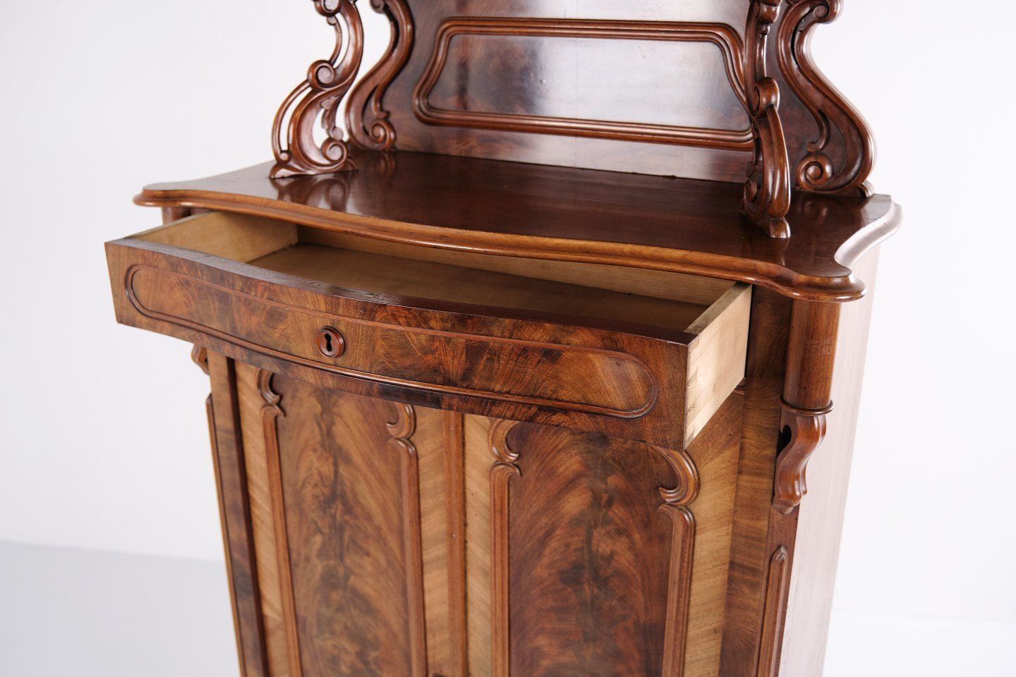 photo furniture Cabinet   Mahogany   Antique   Carvings   Doors & Shelves   1880s