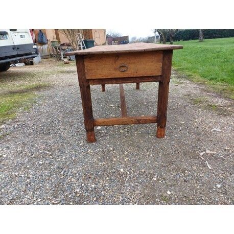 photo furniture 19th Century Country Farmhouse Table In Walnut And Pine, With 3 Drawers
