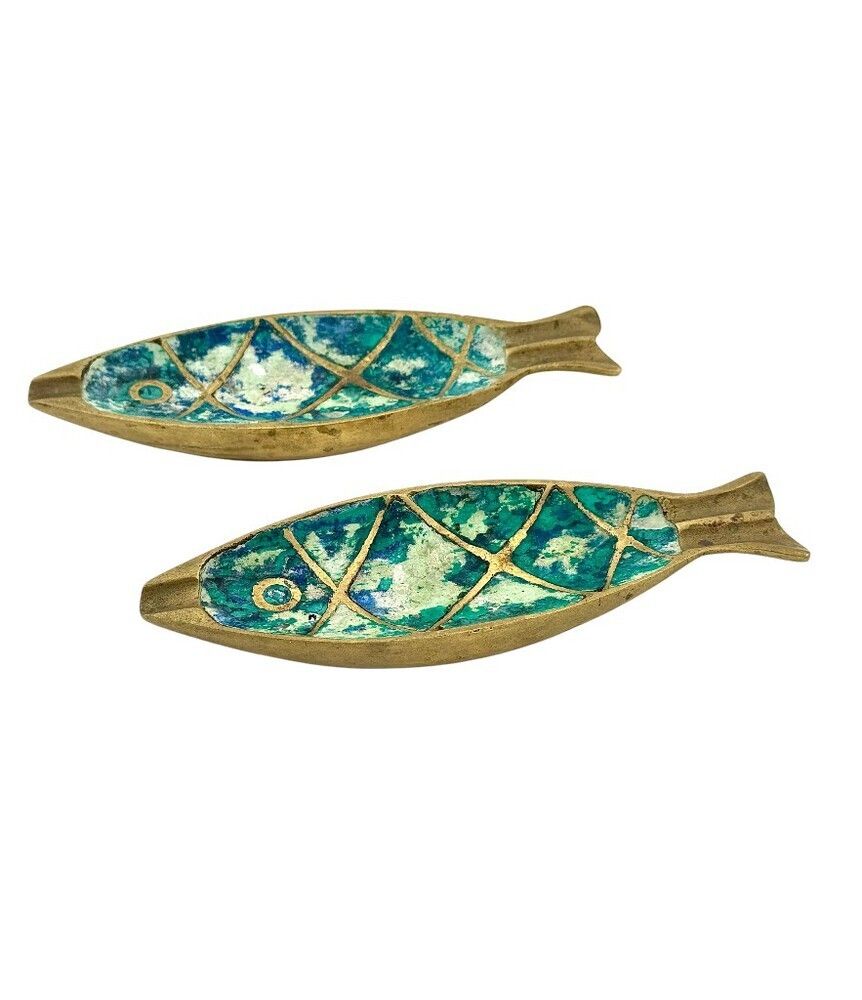 photo vintage A Pair Of 1950s Malachite And Brass Fish Ashtrays By Pepe Mendoza