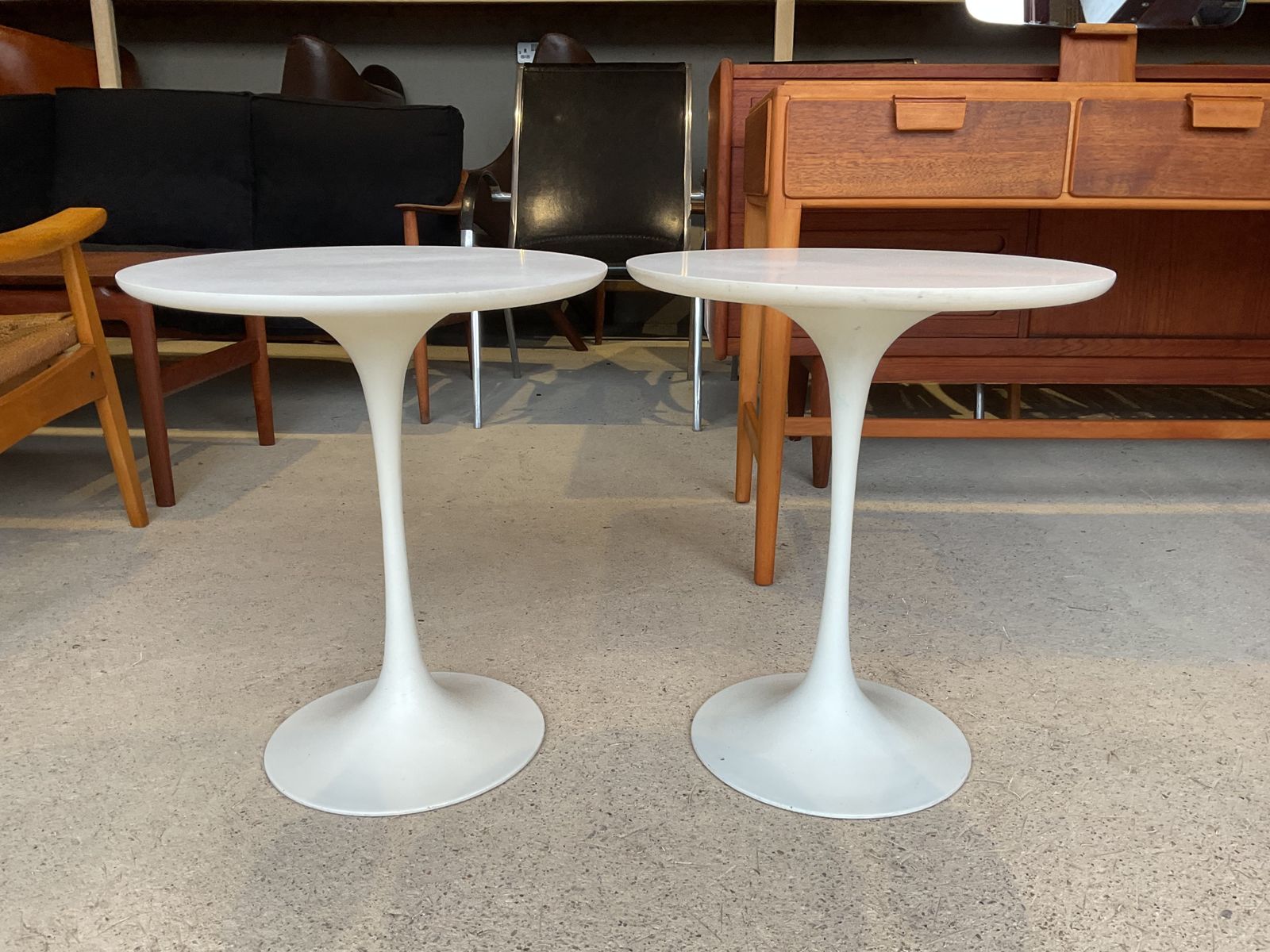 Space Age Tulip Side Table   Coffe Table By Maurice Burke For Arkana 1960s photo for sale