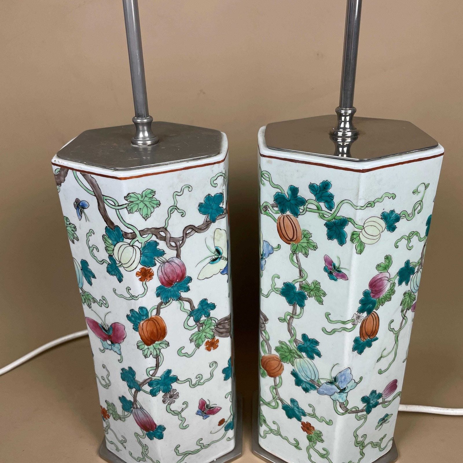 photo buy Pair Of Oriental Ceramic Lamps White Floral Patterned Vintage Chinoiserie Porcelain Bedside Table Lighting Lamp Chinese Silver Metal Base