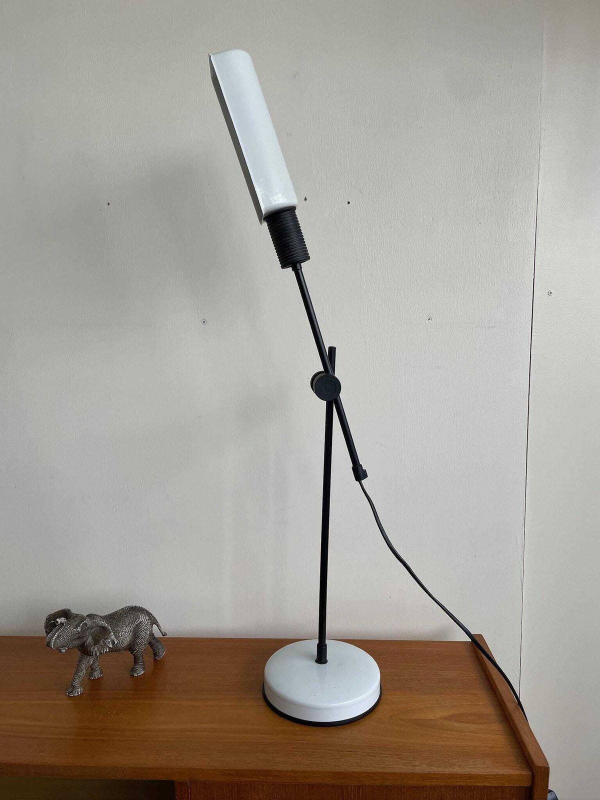 Vintage 80s Italian Veneta Lumi Nuova Task Desk Modernist Table Lamp Black White photo for sale