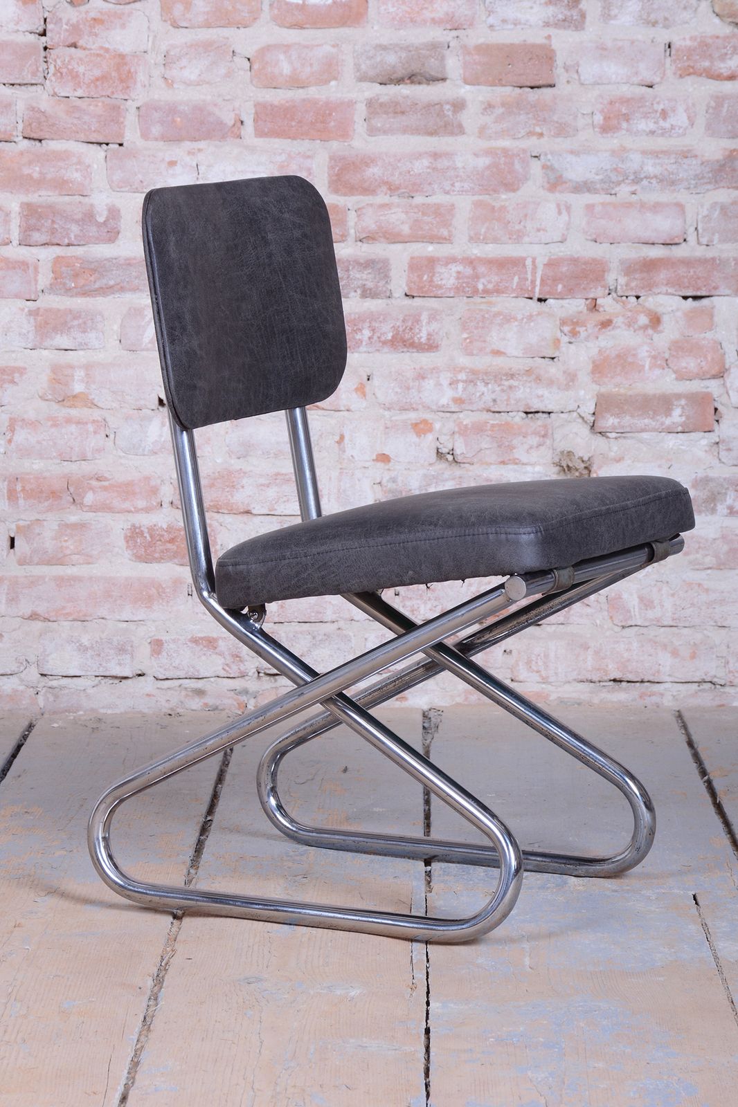 Restored Bauhaus Chair, Genuine Leather, Chrome, Steel, Germany, 1930s photo furniture