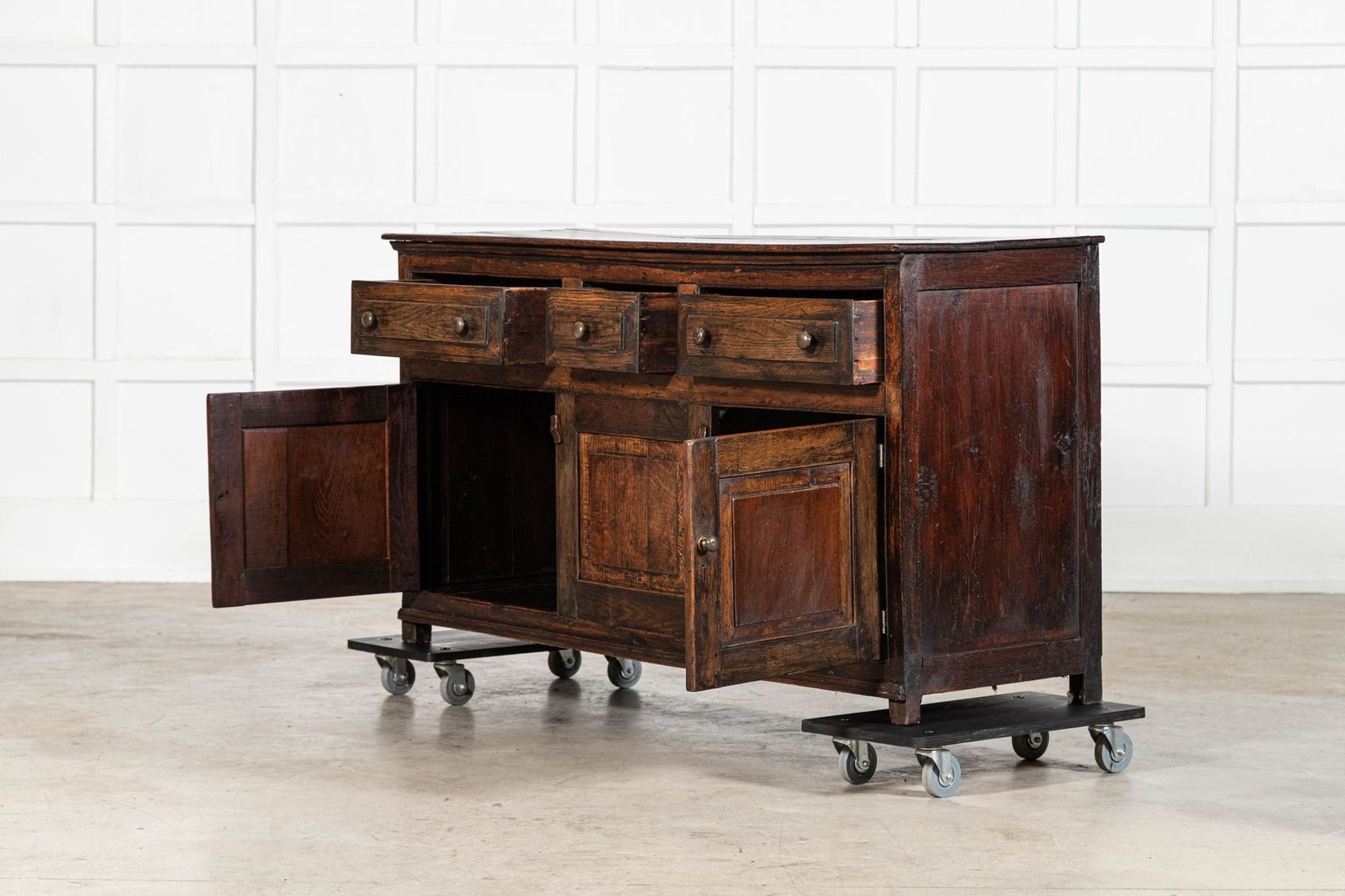 Vernacular Oak Dresser Base, 18th Century And Earlier photo vinterior
