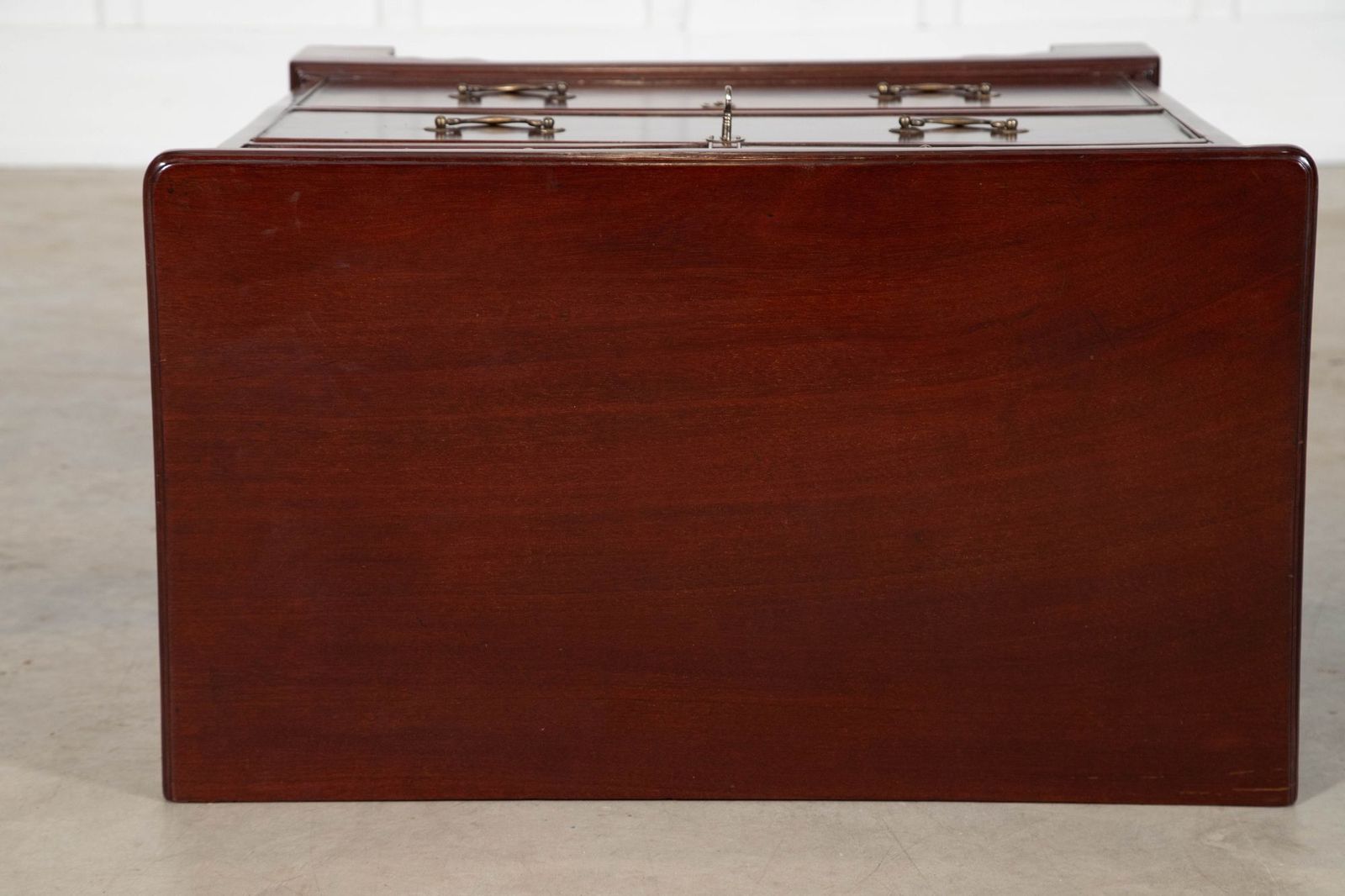 Furniture George II Mahogany Chest Drawers photo