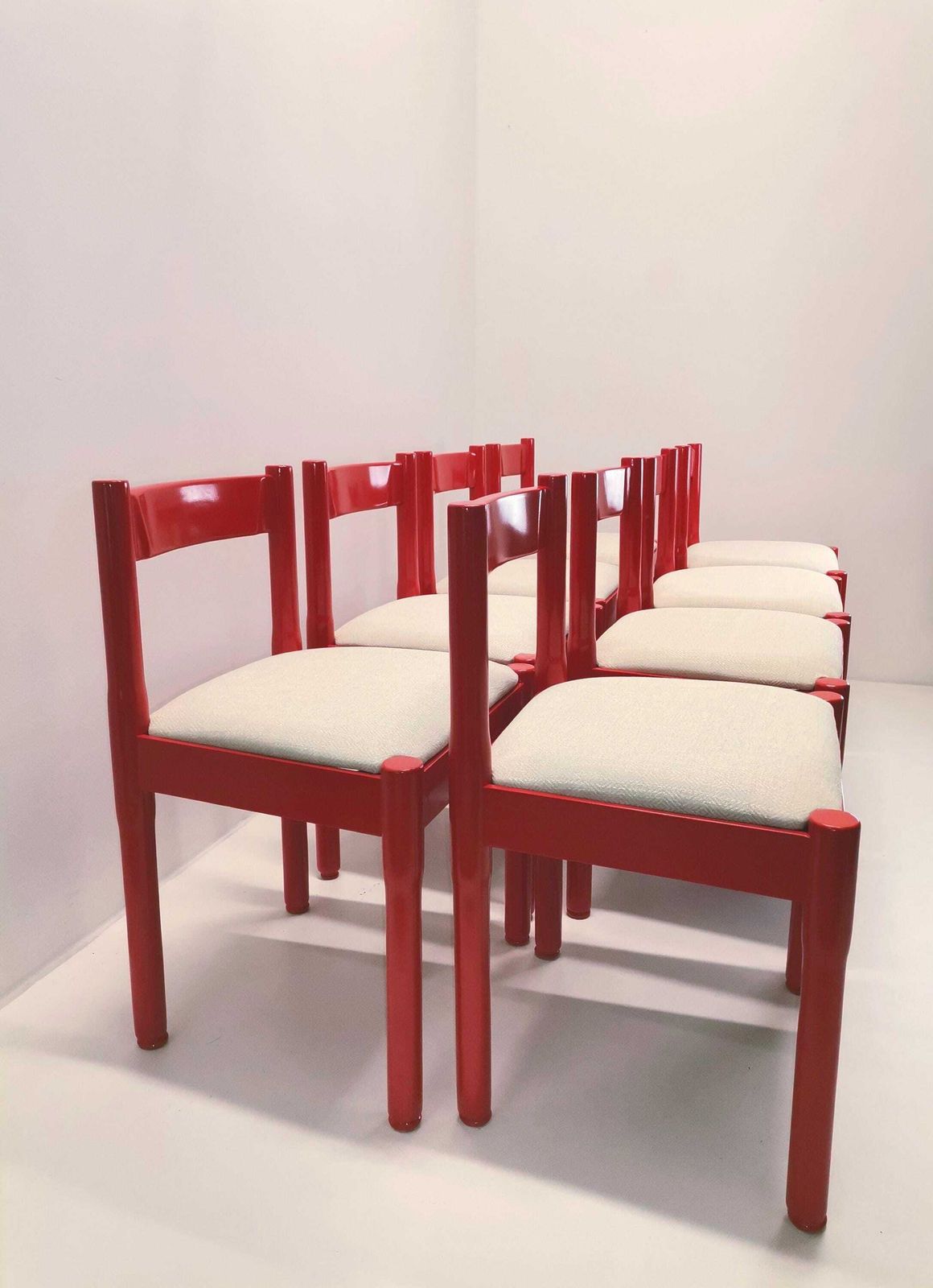 Set Of 8 Red 'Carimate' Dining Chairs Designed By Vico Magistretti / Midcentury Italian Upholstered Kitchen Chairs
