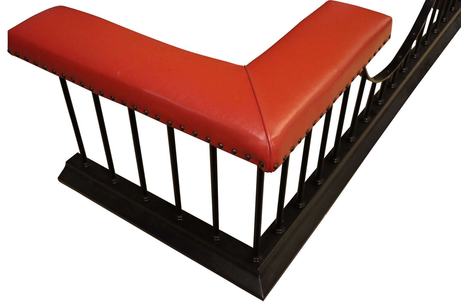 Large Club Fender With Faux Leather Seating photo 1524.0