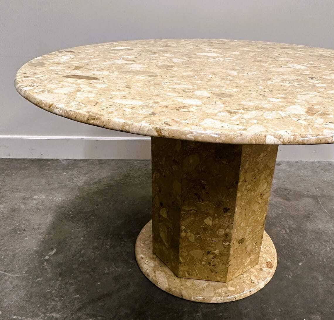 photo for sale Ronde Breccia Marmeren Voetstukstafel | Vintage Stenen Eettafel Ca. Jaren 1980 | Postmodern Sculpturaal Ontwerp