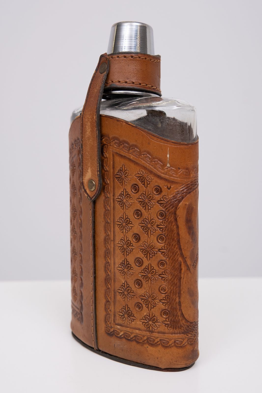 photo furniture Angel Pazmino Tequila Hip Flask Ecuador Jaren 1960