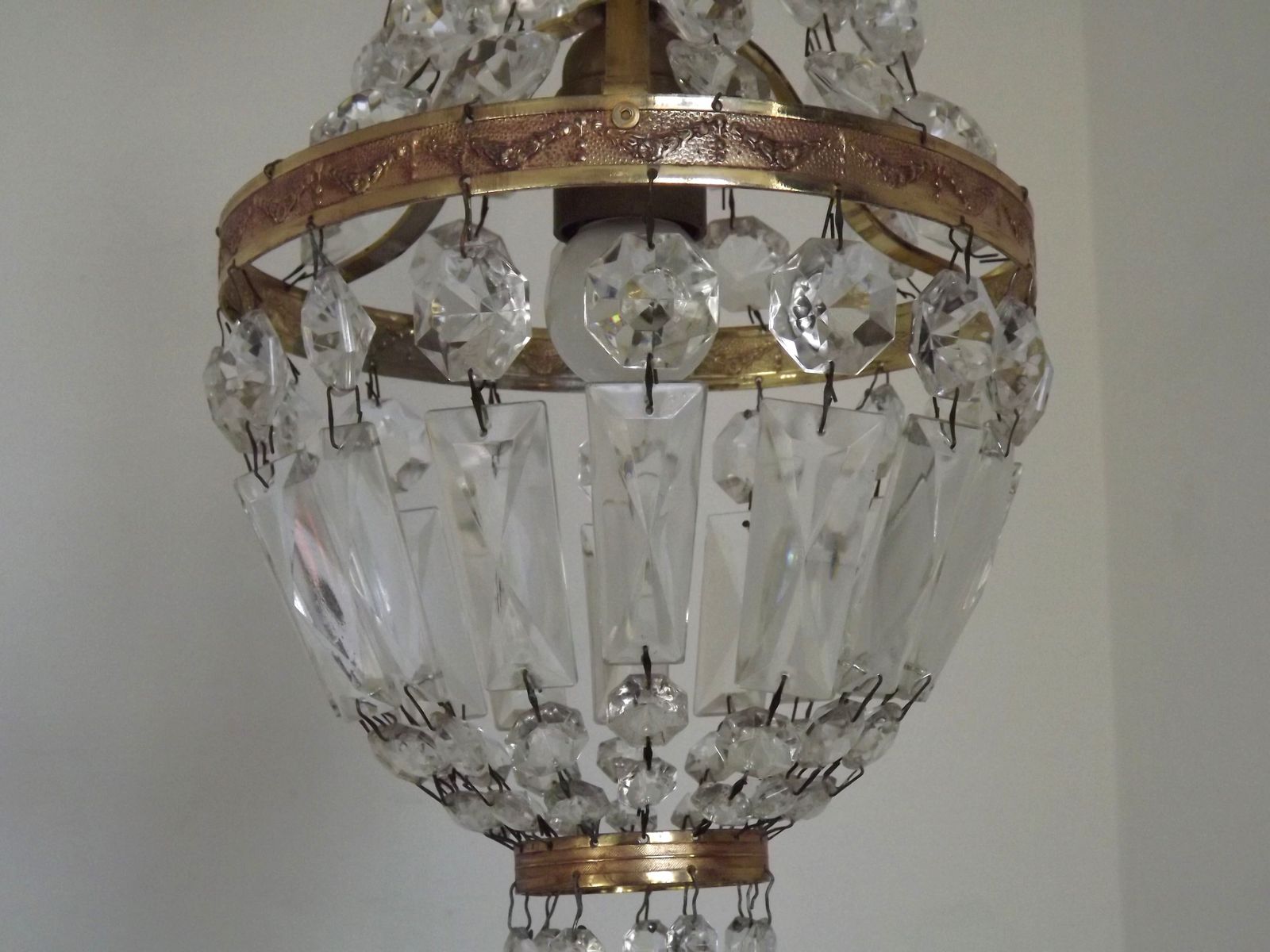 Lustre Montgolfier à une lumière en bronze et cristal, de style Empire français, années 1960 photo for sale