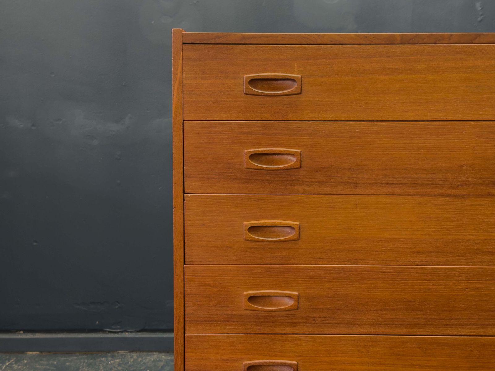 Teak Chest Of Drawers With Rectangular Handles photo vintage