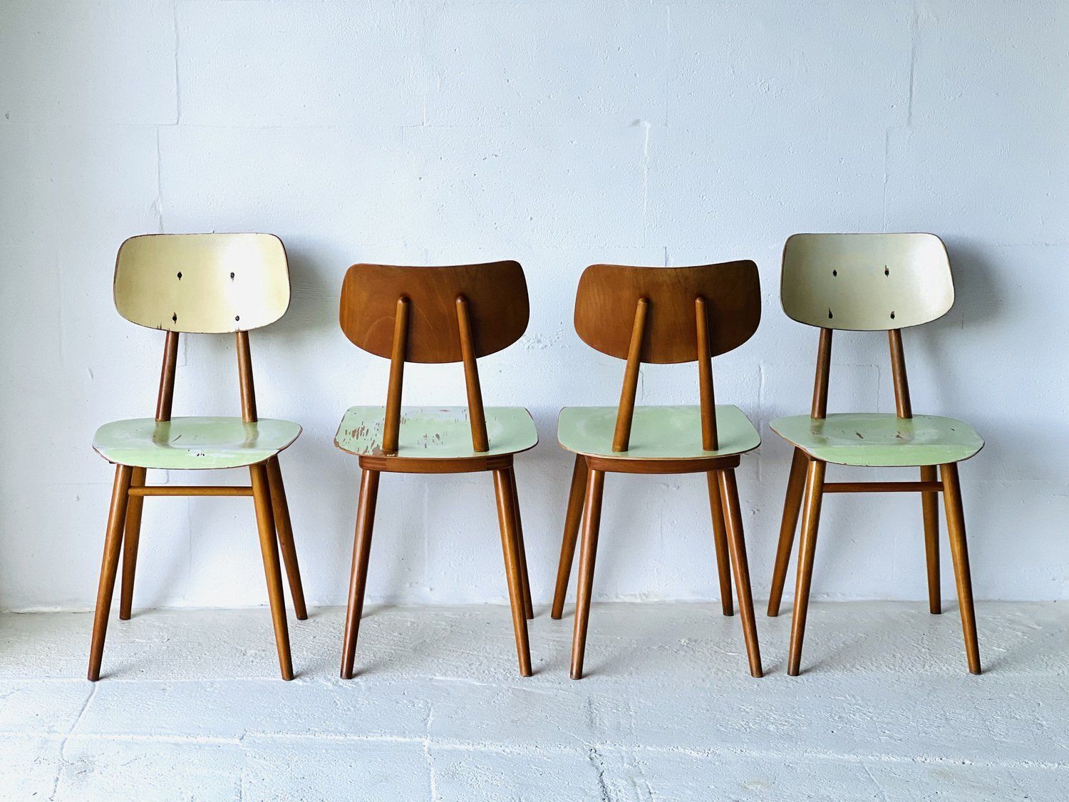 Eetkamerstoelen Van Ton, Ca. Jaren 1960, Set Van 4 photo Meubels