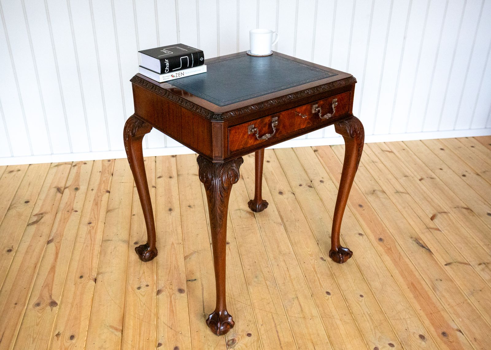 George II Chippendale Style Desk Mahogany Leather Top Antique Consol.E Side Tabl.E Locking Drawer Cabriole Ball And Claw Fine Country House photo buy