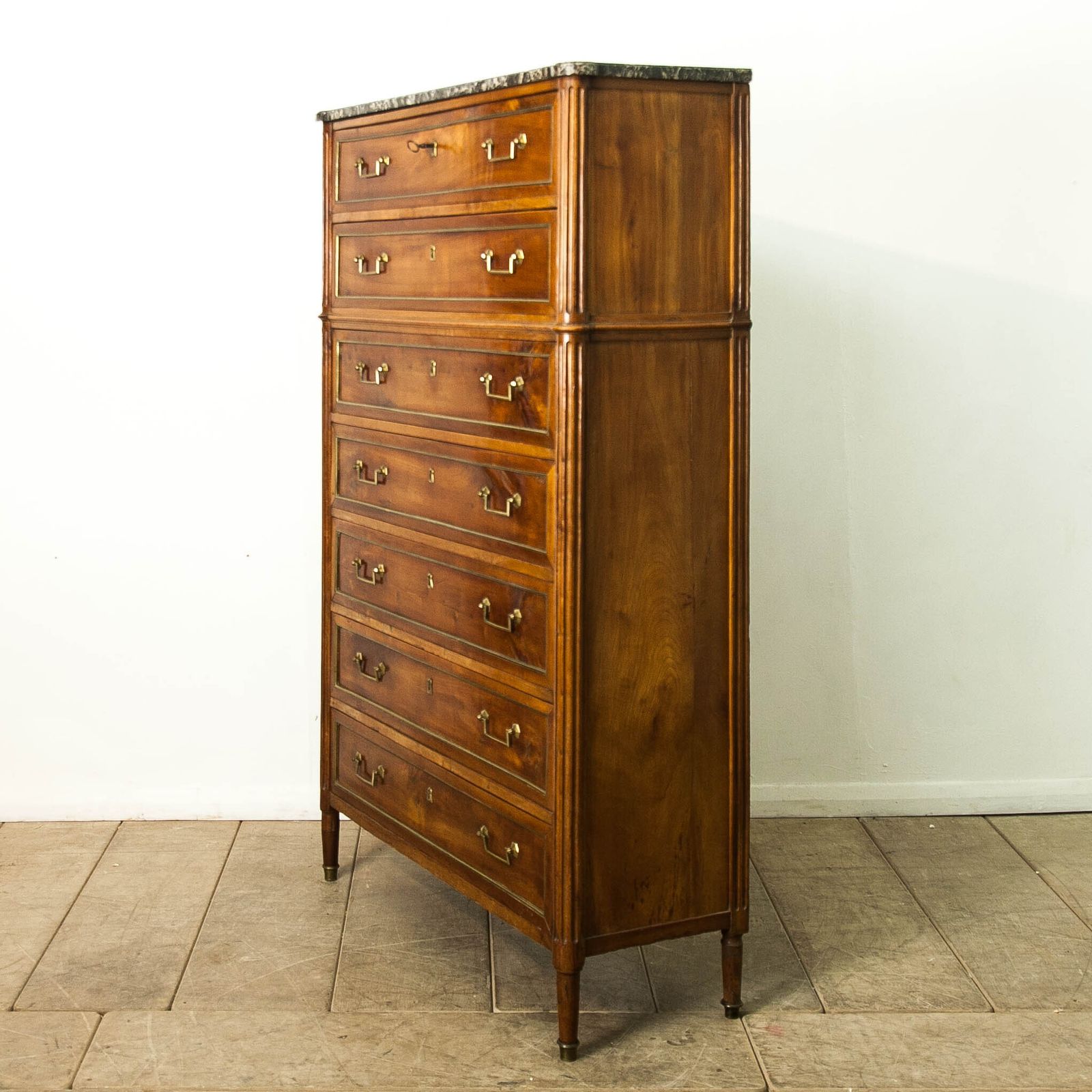 2400.0 Chest Of Drawers photo