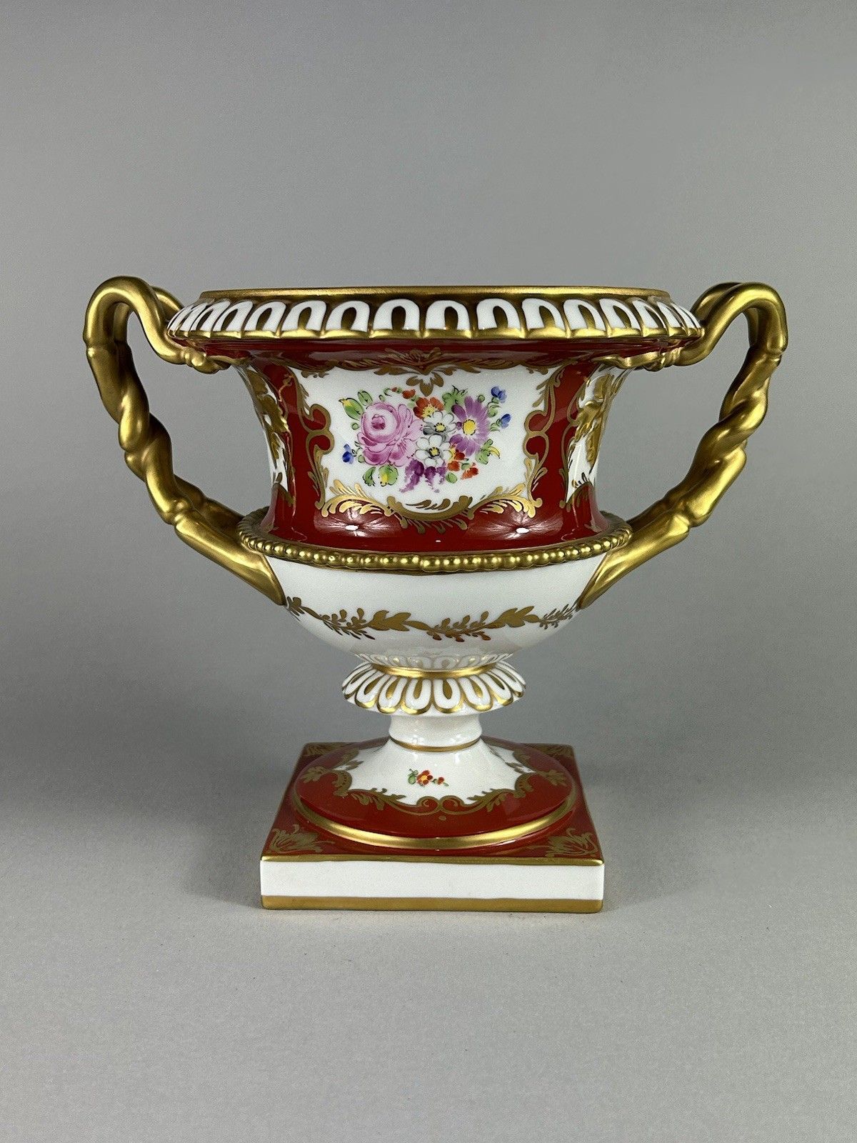 Dresden Carl Thieme German Hand Painted Floral Porcelain Vase Gilt Handles photo vinterior