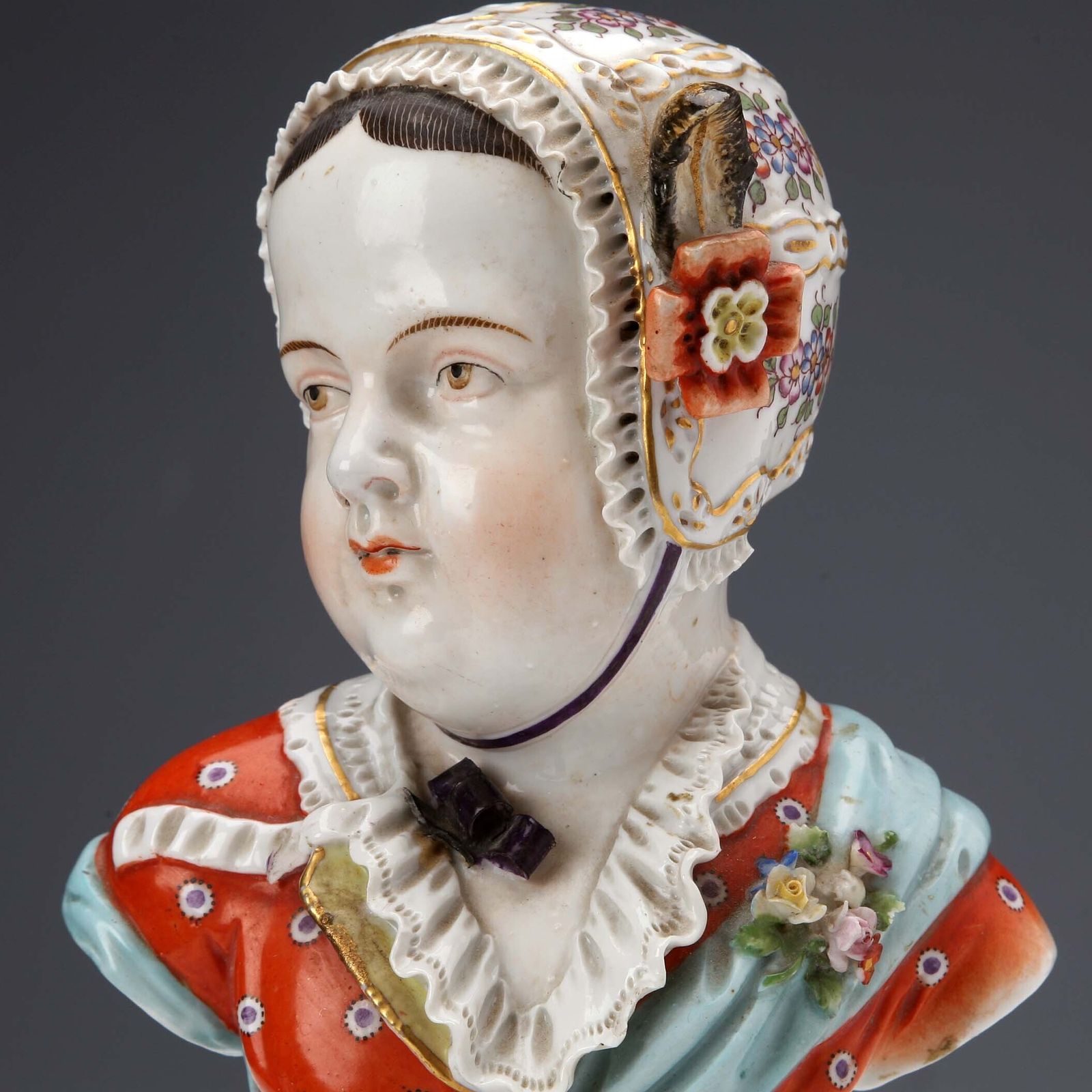 Antique Half Bust Porcelain Of Chelsea XIX Century photo vinterior
