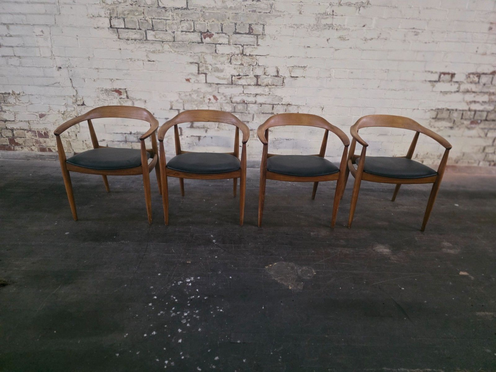 Set Of 4 Danish Teak Mid Century Elbow Chairs photo vinterior