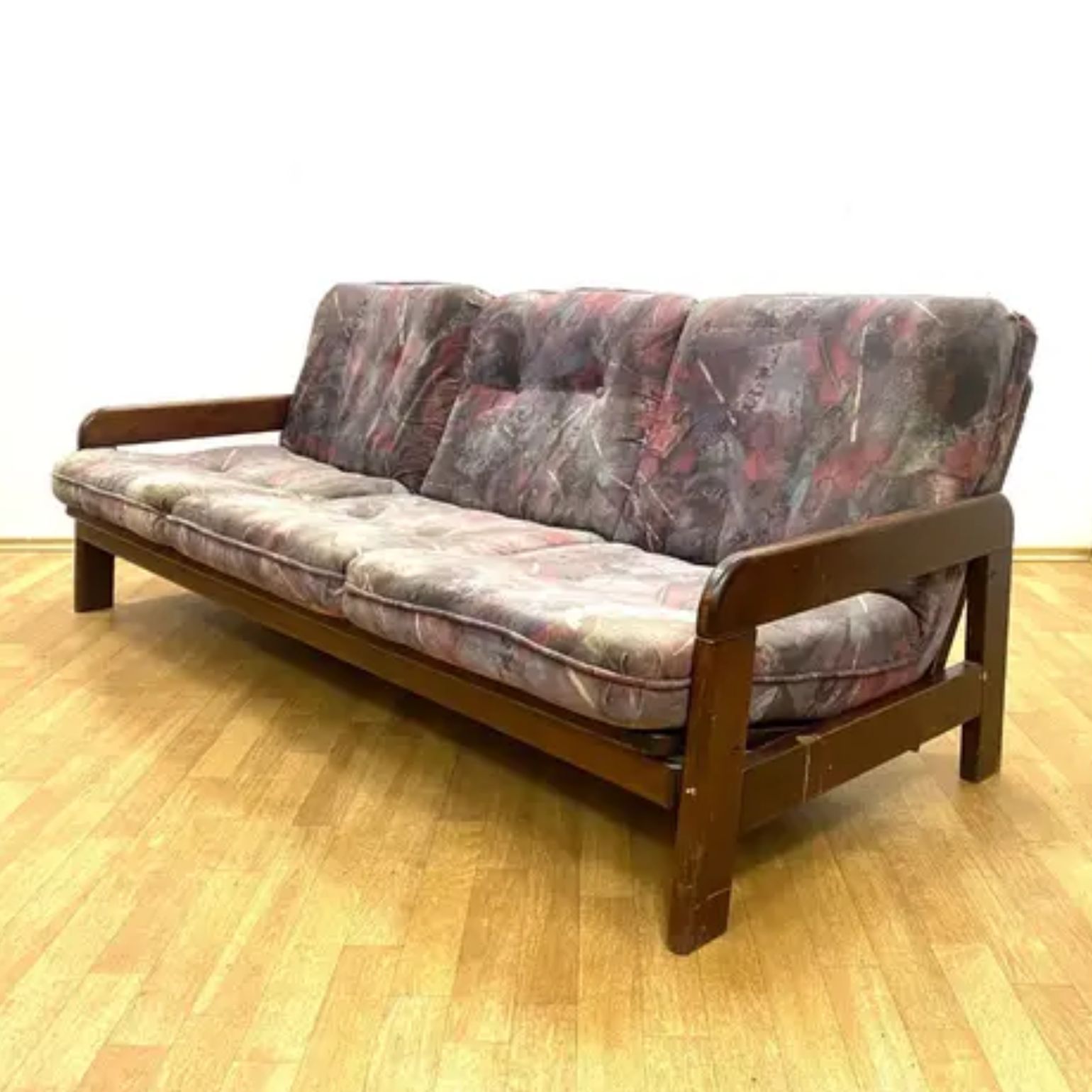 Retro Sofa, Massief Houten Frame, Jaren 1970 photo for sale